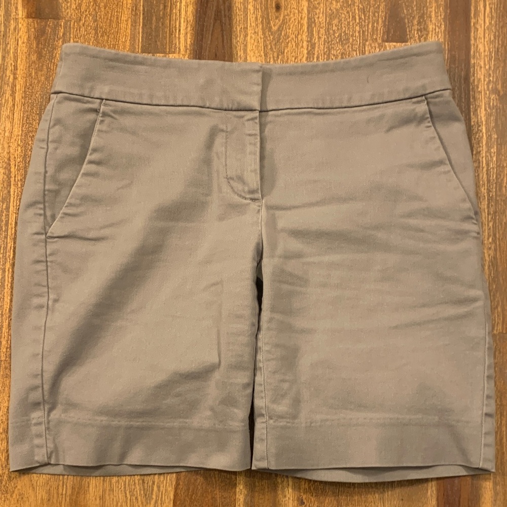 Loft “The Riviera Short” grey shorts. Size 00.